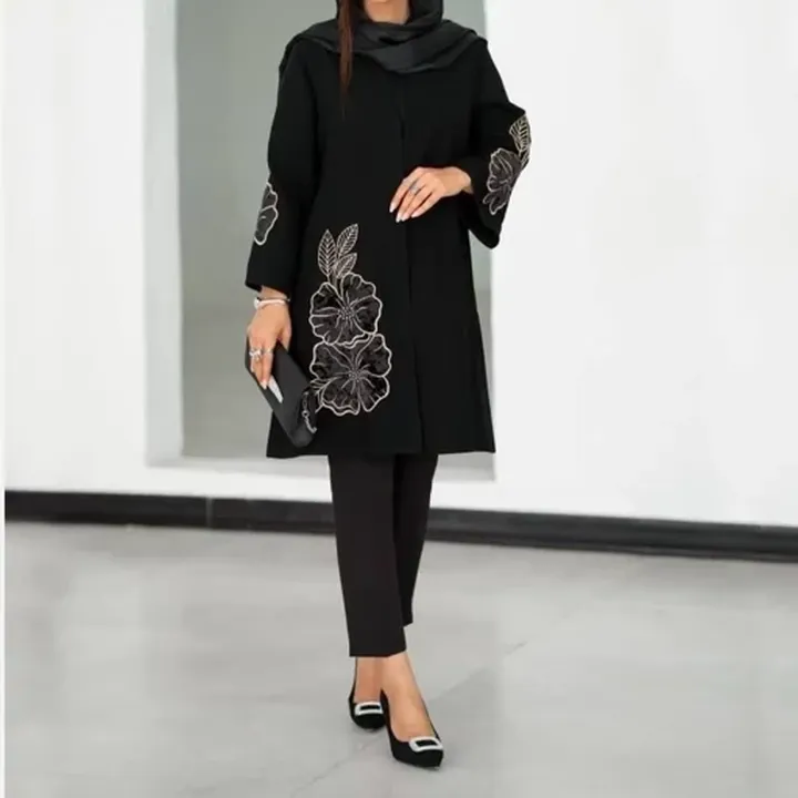 مانتو گلرخ مجلسی جنس مخمل شنل و گلدوزی 