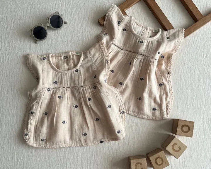 پیراهن کرم طرح حلزون