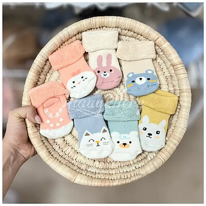 جوراب نوزادی حوله ای 588