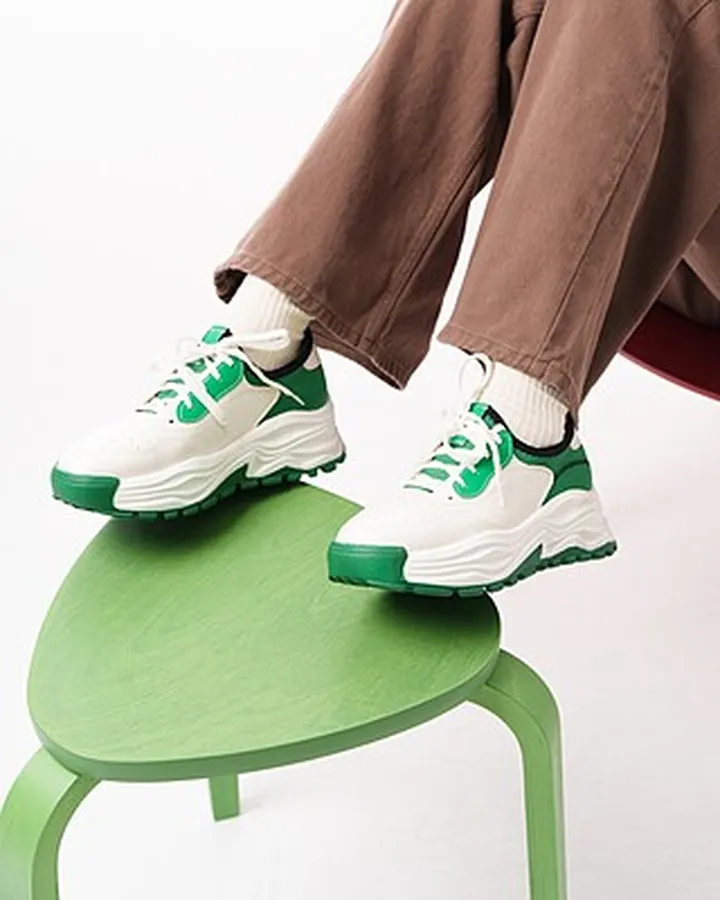 کفش راحتی زنانه مدل Stradivarius Sneakers - SKGr65