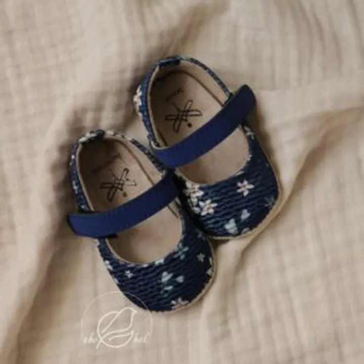 پاپوش سرمه‌ای