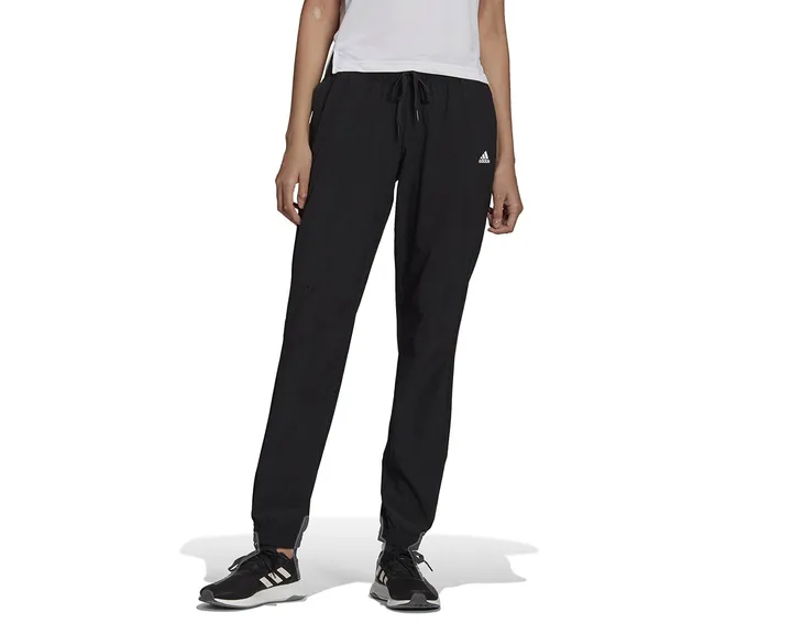 <span class="text-styled__StyledSpan-sc-d280c10c-1 dvOaRP">adidas< span>آموزش شلوار گرمکن W Wv Pant