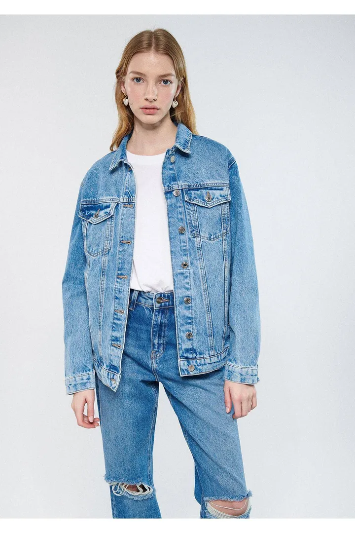 <span class="text-styled__StyledSpan-sc-d280c10c-1 dvOaRP">Mavi< span>کارلا 90s Jean Jacket Boyfriend -85296