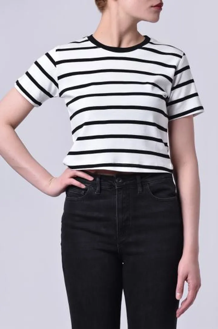 تیشرت آستین کوتاه راه راه زنانه