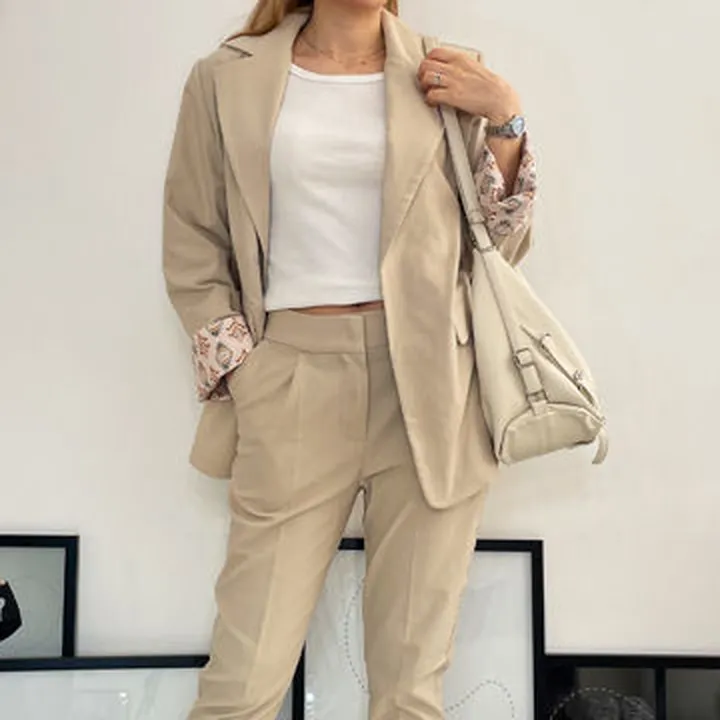 کت زنانه کرم کرپ گاباردین پرتی (Pretty) سین استایل