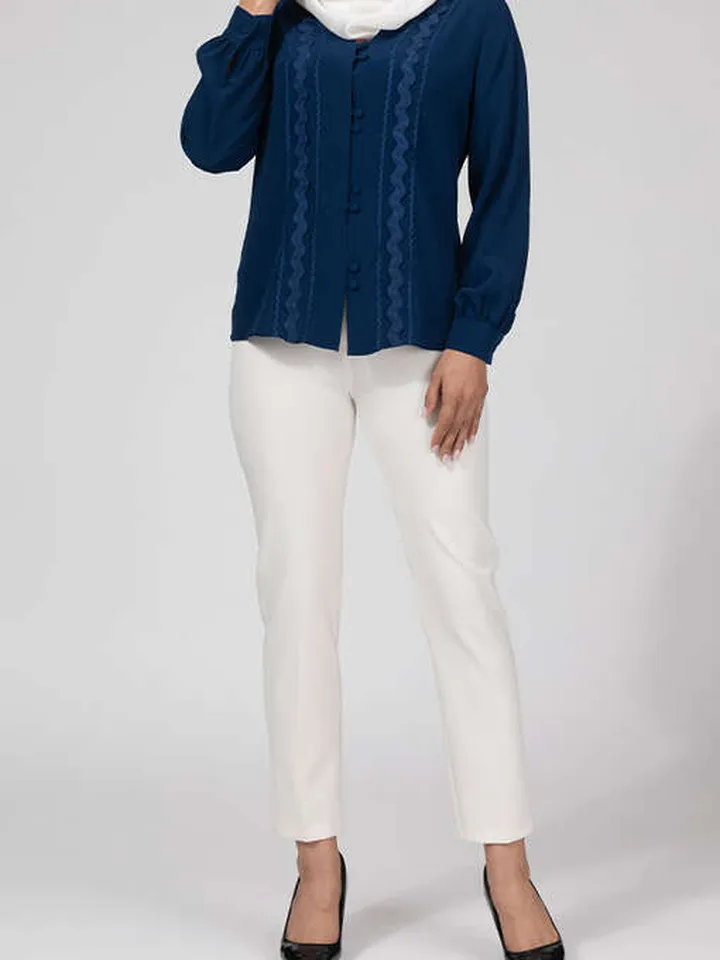 شومیز زنانه کریشه یقه مردانه نوار دوزی شده کلاسیک روژیار آبی کاربنی