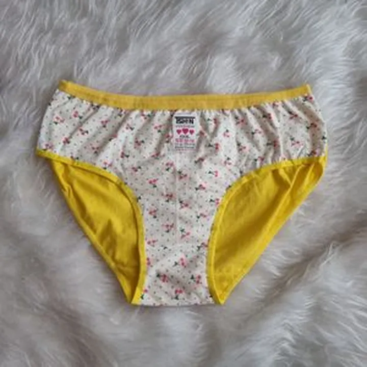 شورت زنانه نخی ضد حساسیت طرح گیلاس سایز xxxl کد 03