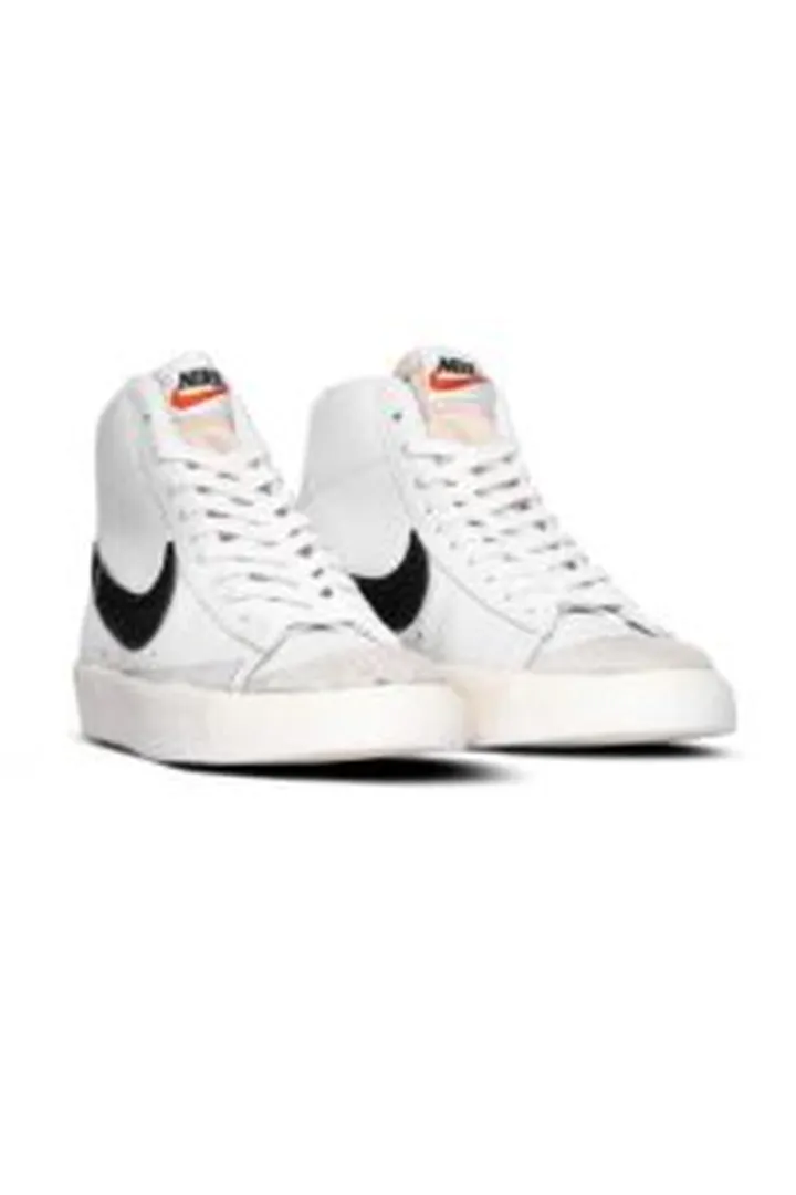 کتونی نایک اسپرت زنانه سفید بلیزر مدل Nike Blazer Mid 77 Vintage